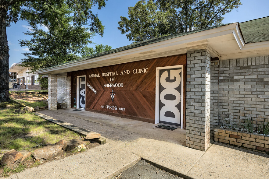 Primary Photo Of 3808 E Kiehl Ave, North Little Rock Veterinarian Kennel For Sale