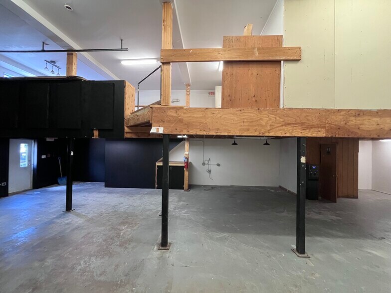 More Photos Of 25 Hayward St, Ipswich Warehouse For Lease