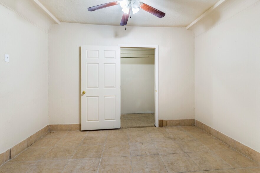 More Photos Of 947 W Ramsey St, Banning Freestanding For Sale