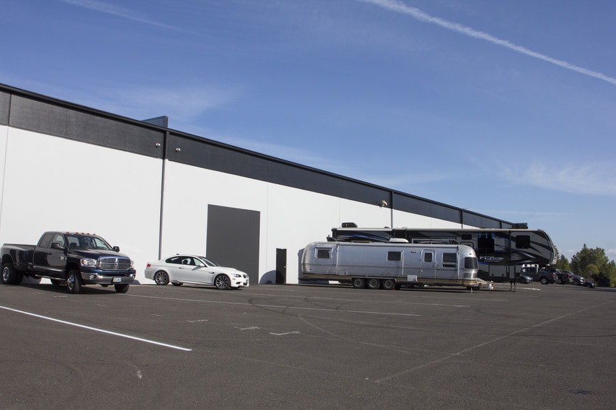 More Photos Of 3901 SE Naef Rd, Portland Manufacturing For Lease