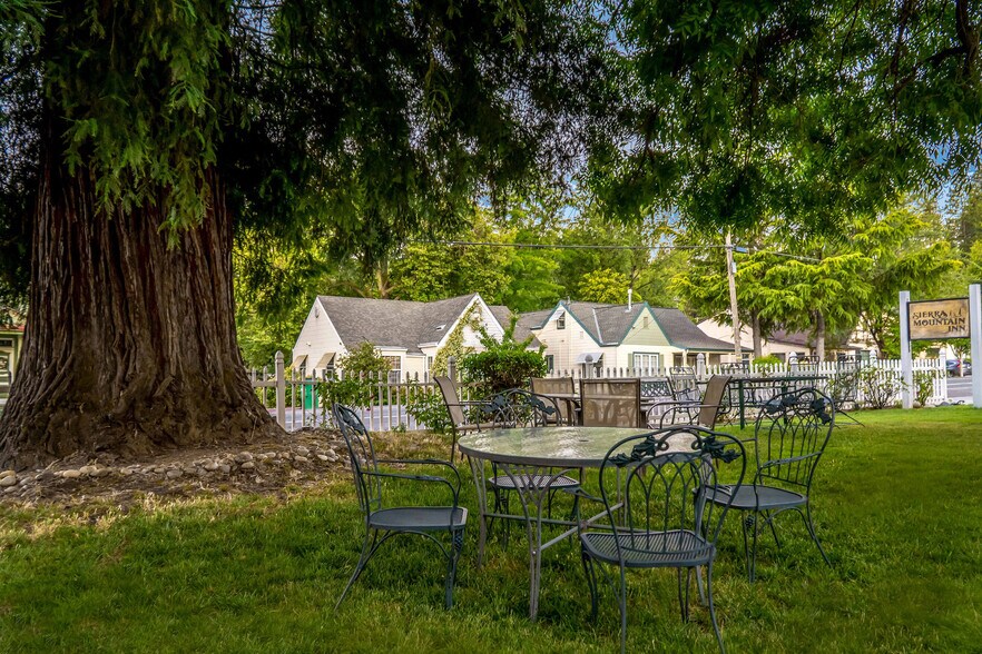 More Photos Of 816 W Main St, Grass Valley Hotel For Sale