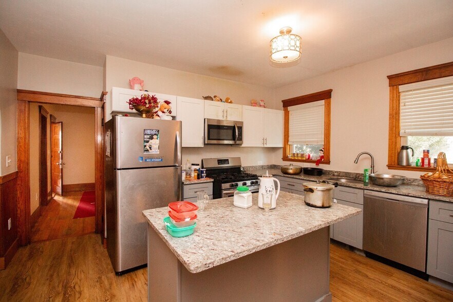 More Photos Of 56 Cohasset St, Worcester Multifamily For Sale