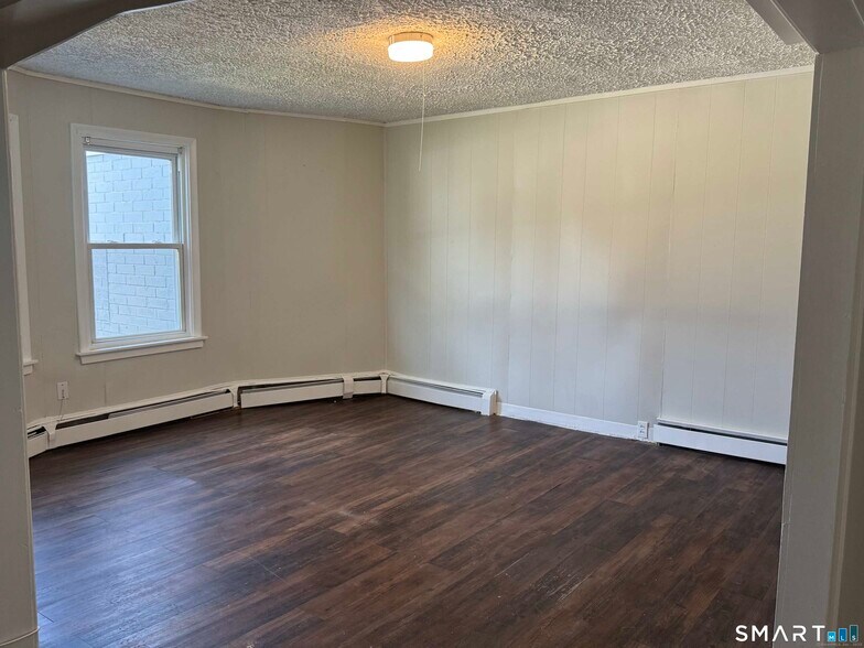 More Photos Of 643-645 Burnside Ave, East Hartford Apartments For Sale