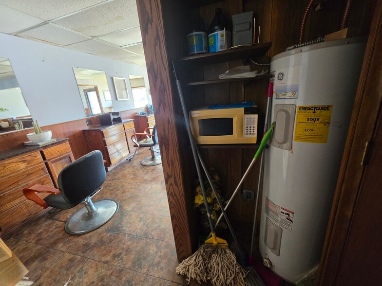 More Photos Of 220 Madison st, Webb City Industrial For Sale