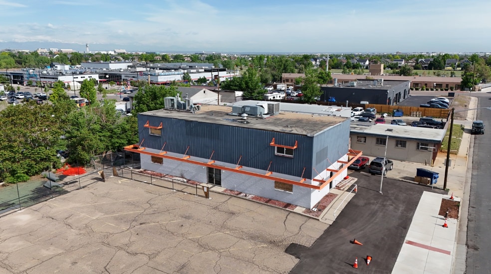 More Photos Of 2323 Dayton St, Aurora Freestanding For Lease