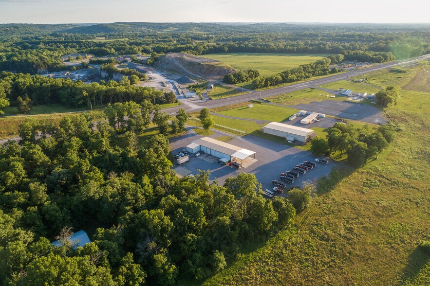 More Photos Of 2533 Highway 41A S, Shelbyville Showroom For Sale