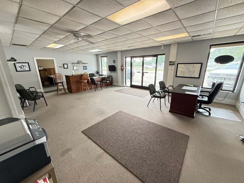 More Photos Of 906 N Breazeale Ave, Mount Olive Auto Dealership For Sale