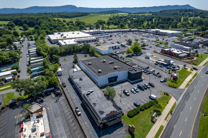 More Photos Of 1740 E Market St, Harrisonburg Storefront Retail Office For Sale