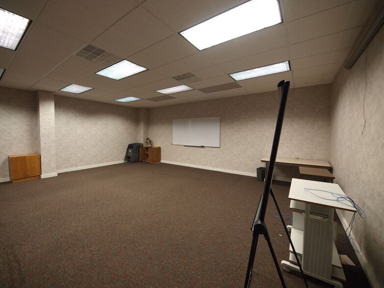 More Photos Of 2 E Long Ave, Dubois Coworking Space