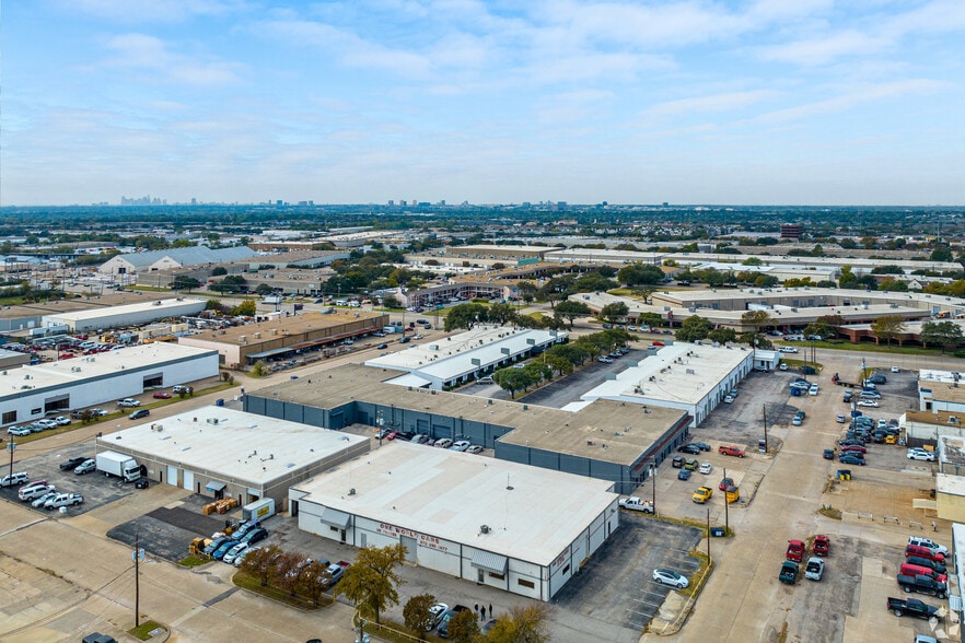 Primary Photo Of 10734-10742 Colewood Ln, Dallas Warehouse For Lease