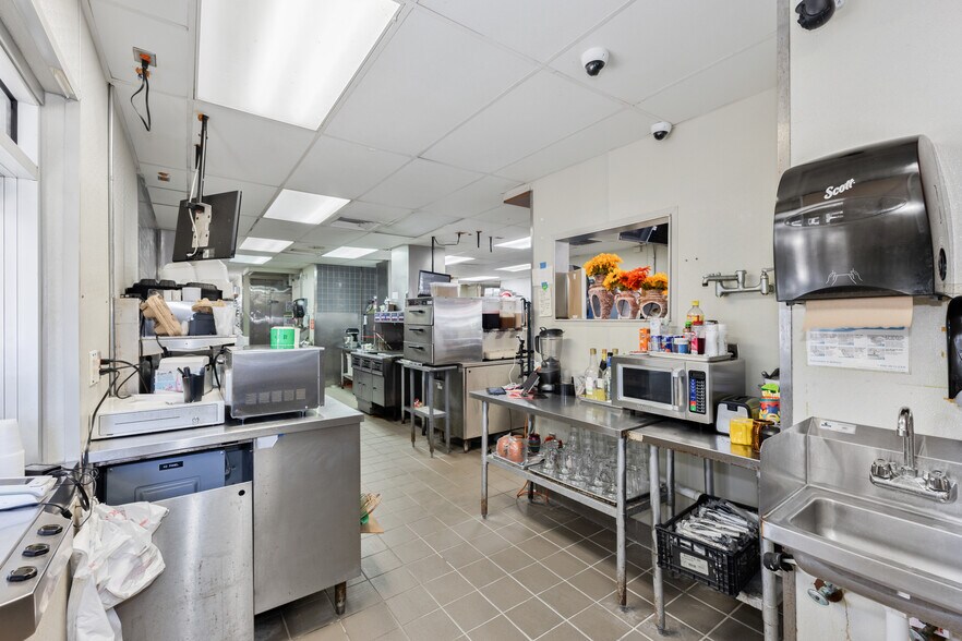 More Photos Of 8841 Commodity Cir, Orlando Fast Food For Sale
