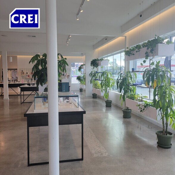 More Photos Of 2000 S La Cienega Blvd, Los Angeles Storefront For Lease