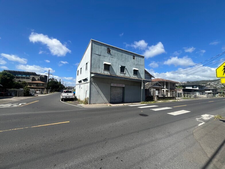 More Photos Of 1104 Palama St, Honolulu Convenience Store For Sale