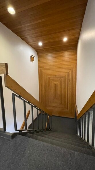 More Photos Of 5101 Thimsen Ave, Minnetonka Medical For Lease