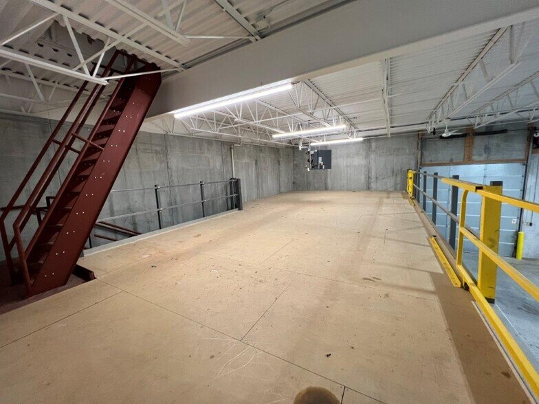 More Photos Of 21025 Heron Way, Lakeville Warehouse For Lease