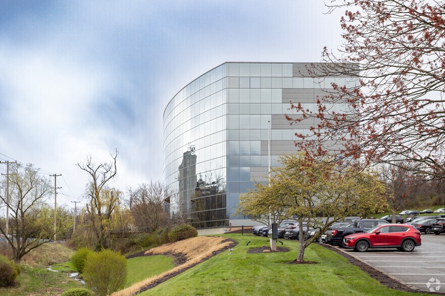 More Photos Of 1187 Thorn Run Rd, Moon Township Office For Sale