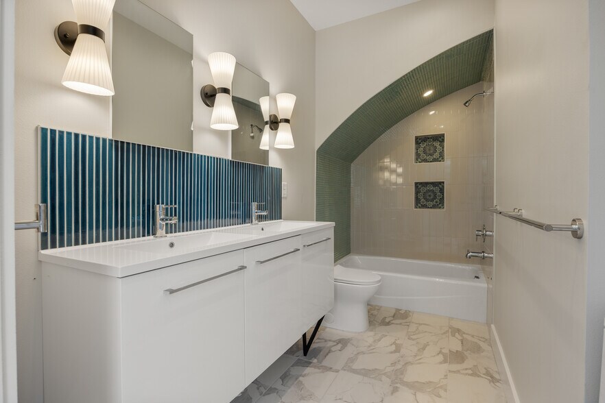 More Photos Of 1107 Cherry St, San Antonio Multifamily For Sale