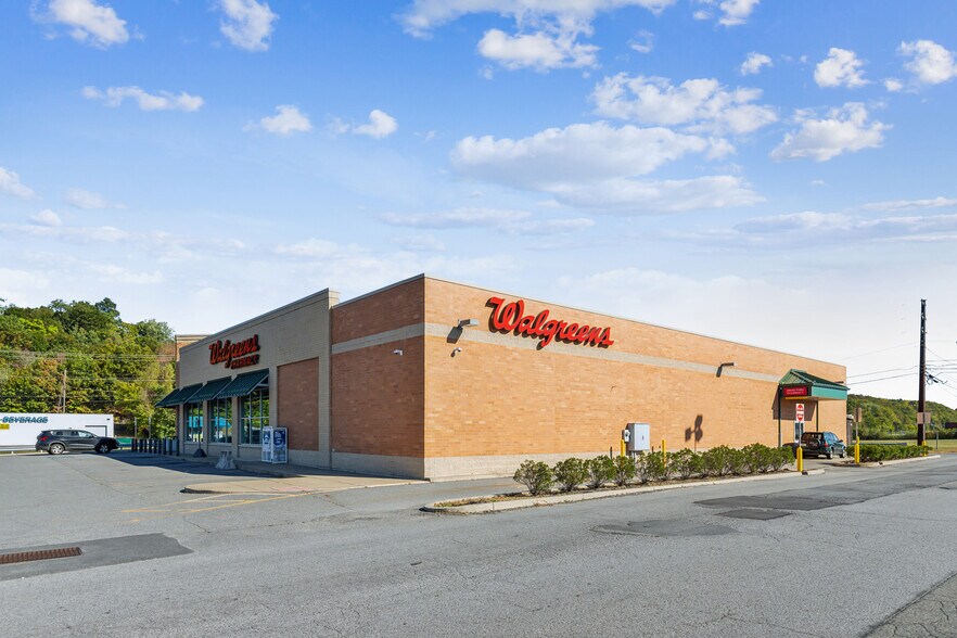 More Photos Of 2100 N Township Blvd, Pittston General Retail For Lease