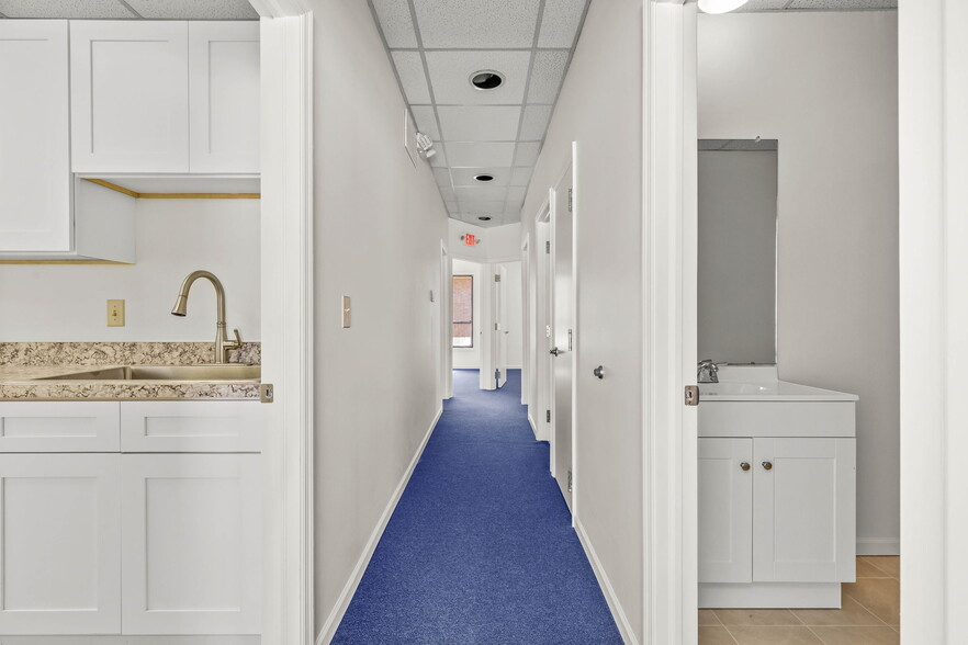 More Photos Of 73 E Wilson Bridge Rd, Worthington Office For Sale