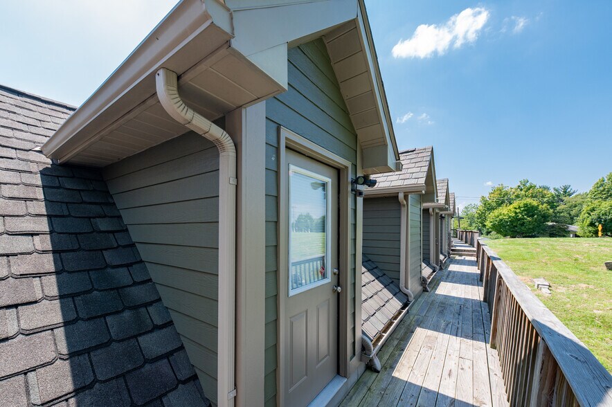 More Photos Of 6-10 Canyon Rd, Morgantown Loft Creative Space For Sale