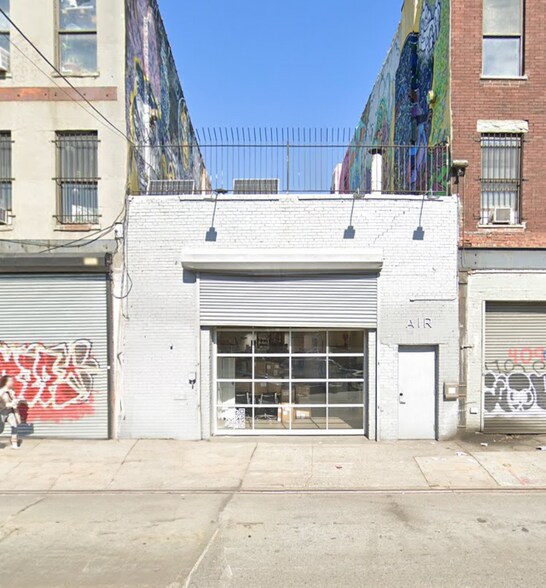 Primary Photo Of 407 Johnson Ave, Brooklyn Warehouse For Lease