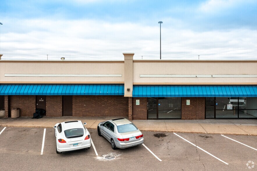 More Photos Of 3035 White Bear Ave N, Maplewood Freestanding For Lease