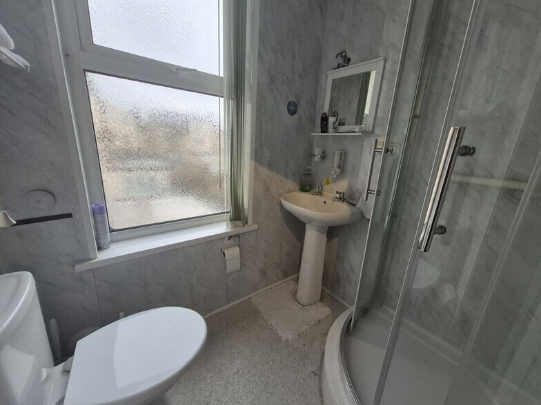 More Photos Of 41 Derbe Rd, Lytham St Annes Hospitality For Sale