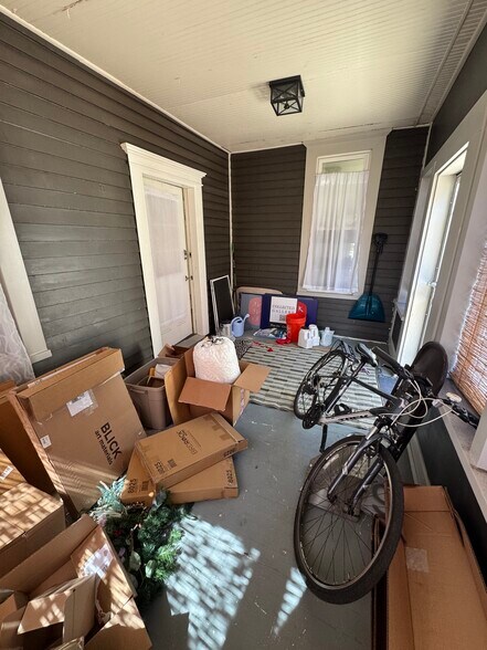 More Photos Of 168 13th Ave NE, Minneapolis Storefront Retail Office For Lease