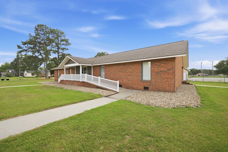 More Photos Of 501 N Main St, Robersonville Office For Sale