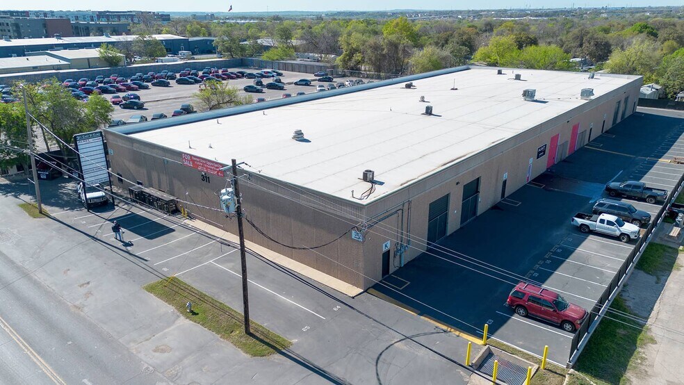 More Photos Of 311 E Saint Elmo Rd, Austin Office For Lease