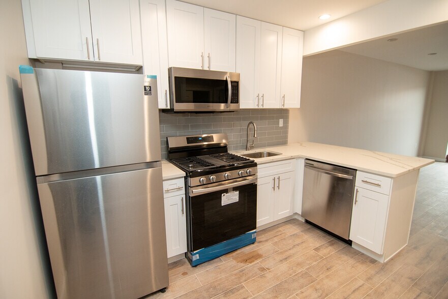 More Photos Of 6527 Roosevelt Ave, Woodside Apartments For Sale