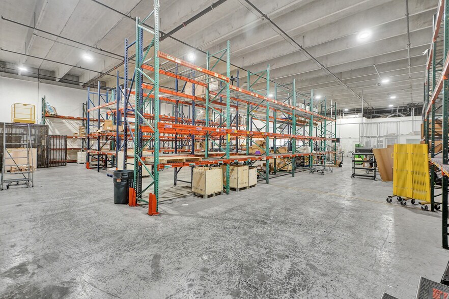 More Photos Of 1630 NW 108th Ave, Miami Warehouse For Sale