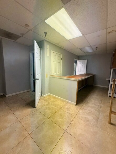 More Photos Of 6254 Memorial Dr, Stone Mountain Storefront Retail Office For Lease