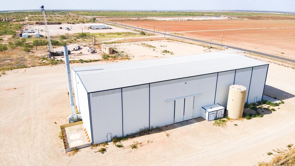 More Photos Of 2599 FM 3033, Stanton Warehouse For Lease