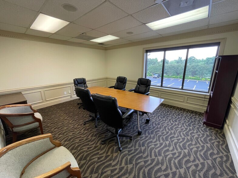 More Photos Of 12 Interchange Blvd, Greenville Office For Lease