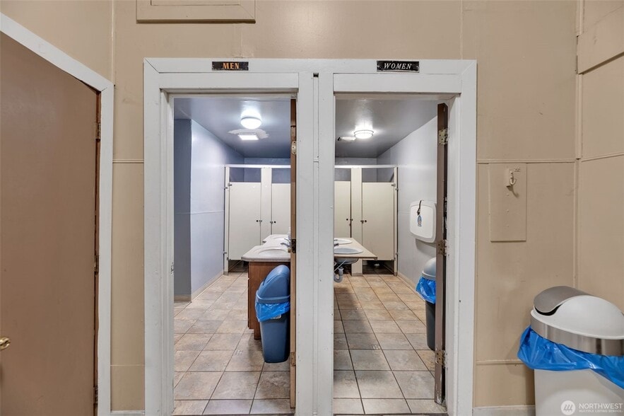 More Photos Of 12327 15th Ave NE, Seattle Religious Facility For Sale