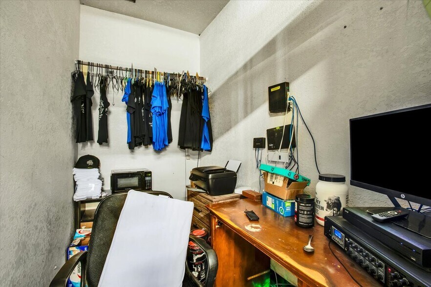 More Photos Of 73782 Two Mile Rd, Twentynine Palms Health Club For Sale