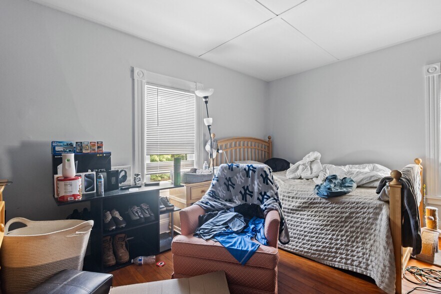 More Photos Of 676 Boston Post Rd, Darien Office For Sale