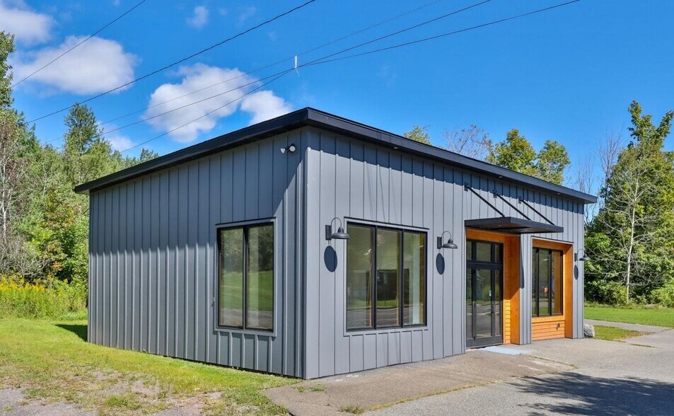 More Photos Of 6194 Main St, Tannersville Office For Lease