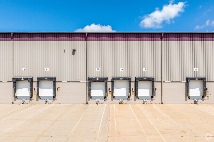 More Photos Of 63 Green Mountain Rd, Hazleton Distribution For Lease