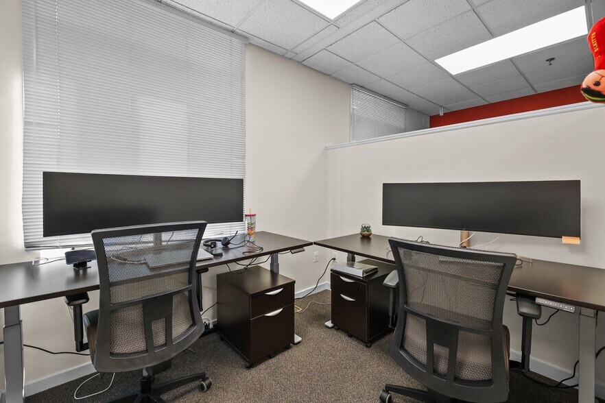 More Photos Of 105 Corporate Dr E, Langhorne Office For Sale