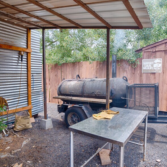 More Photos Of 4048 Porter Mountain Rd, Lakeside Restaurant For Sale