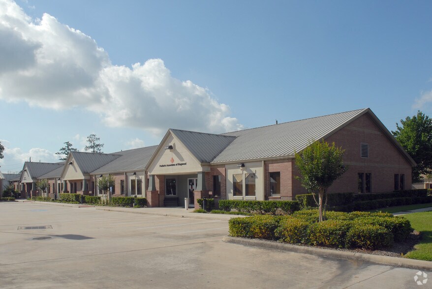 More Photos Of 20031-20035 W Lake Houston Pky, Kingwood Medical For Lease
