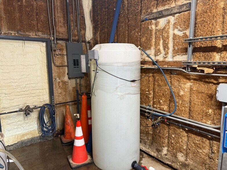 More Photos Of 201 Buerkle st, Stuttgart Carwash For Sale