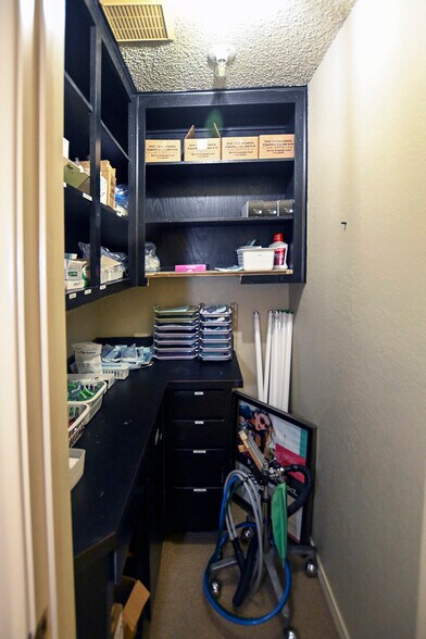 More Photos Of 2700 Brown Trl, Bedford Office For Sale
