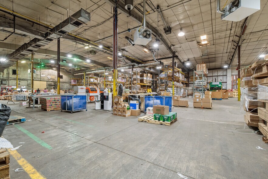 More Photos Of 555 Country Club Rd, Dallas Warehouse For Sale