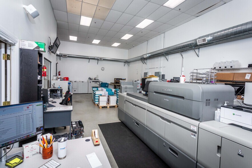 More Photos Of 15840 W Monte St, Sylmar Warehouse For Sale