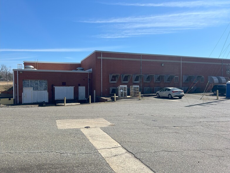 More Photos Of 213 Laurel Ave, Grover Warehouse For Sale
