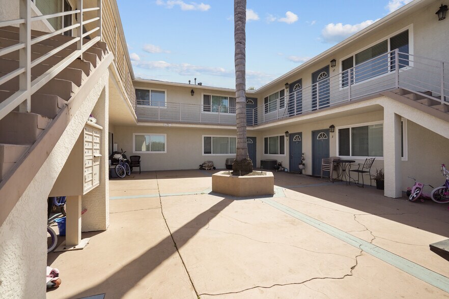 More Photos Of 481 Palm Ave, Imperial Beach Apartments For Sale