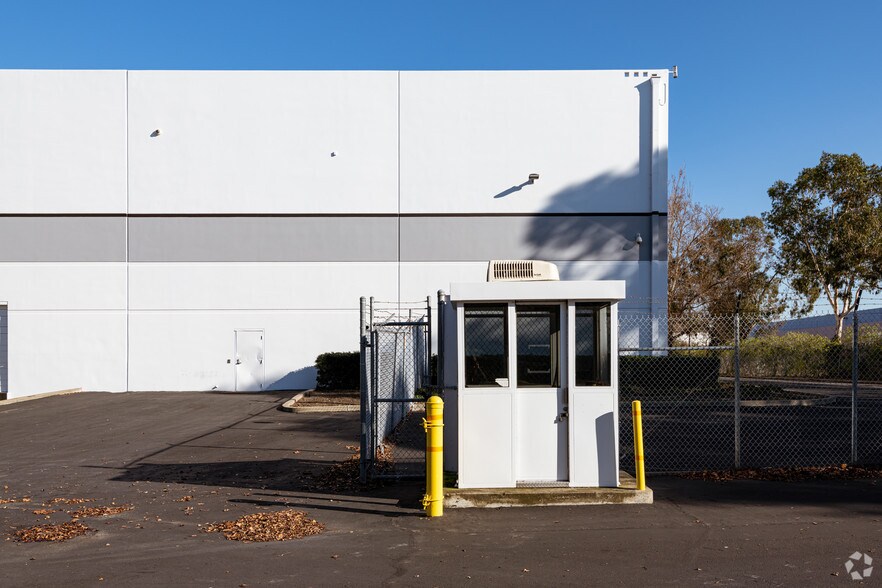 More Photos Of 30736-30760 Wiegman Rd, Hayward Distribution For Lease